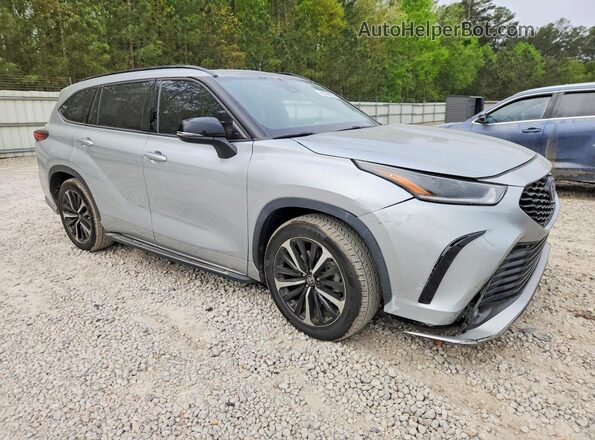 5TDLZRAHXMS048541 2021 TOYOTA HIGHLANDER Silver Przód prawy