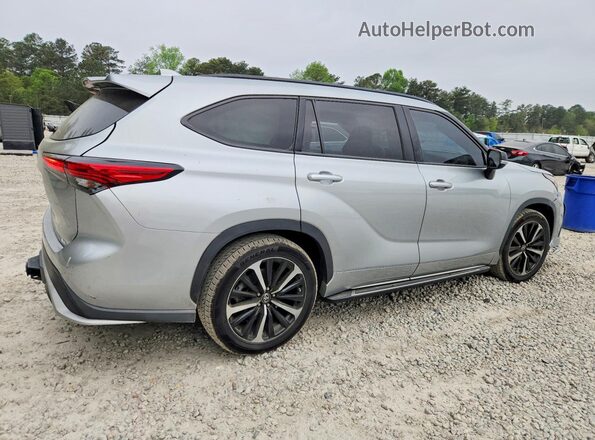 5TDLZRAHXMS048541 2021 TOYOTA HIGHLANDER Silver Tył prawy