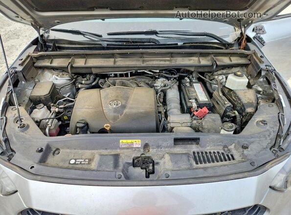 5TDLZRAHXMS048541 2021 TOYOTA HIGHLANDER Silver Widok wnętrza z tyłu