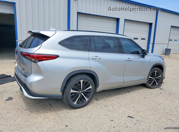 5TDLZRBH9MS088480 2021 TOYOTA HIGHLANDER Silver უკანა მარჯვენა