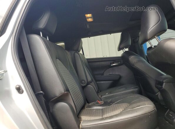 5TDLZRBH9MS088480 2021 TOYOTA HIGHLANDER Silver უკანა სალონის ხედი