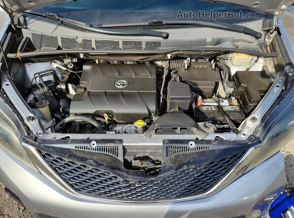 5TDXK3DC2GS728019 2016 TOYOTA SIENNA Silver Вид підкапотного простору