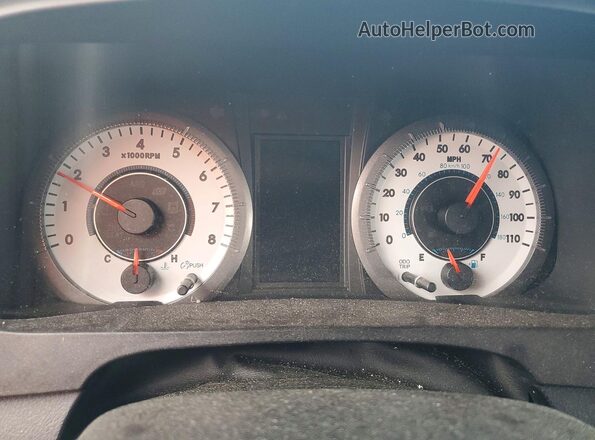 5TDXK3DC6GS729920 2016 TOYOTA SIENNA Silver Instrument cluster view