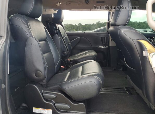 5TDXK3DC6GS729920 2016 TOYOTA SIENNA Silver Rear interior view