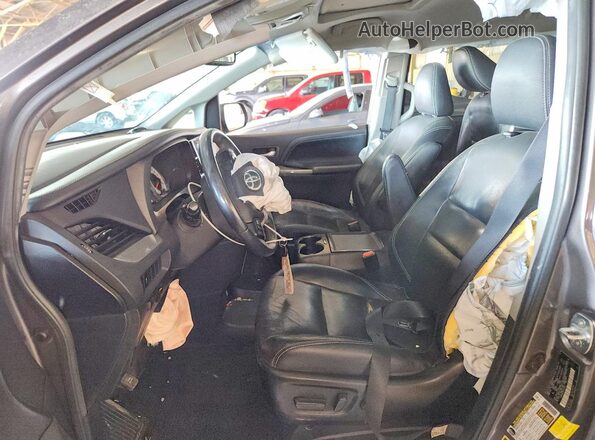5TDXK3DC7GS743079 2016 TOYOTA SIENNA Серый Вид салона спереди