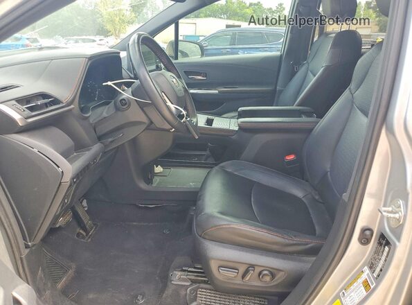5TDXSKFC1MS003403 2021 TOYOTA SIENNA Silver Widok wnętrza z przodu