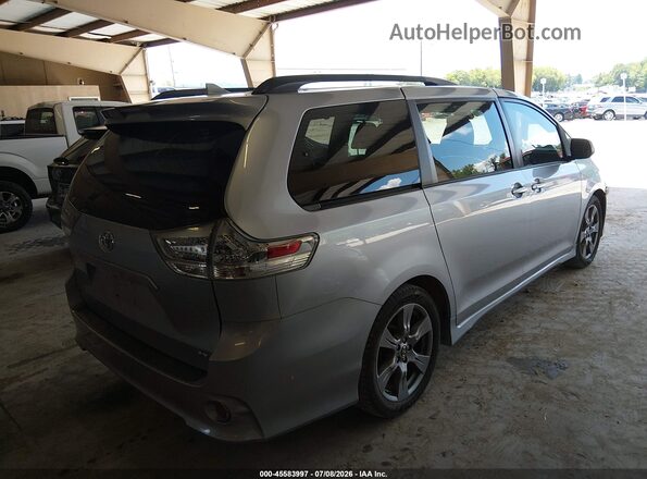 5TDXZ3DC1JS920602 2018 TOYOTA SIENNA Silver უკანა მარჯვენა