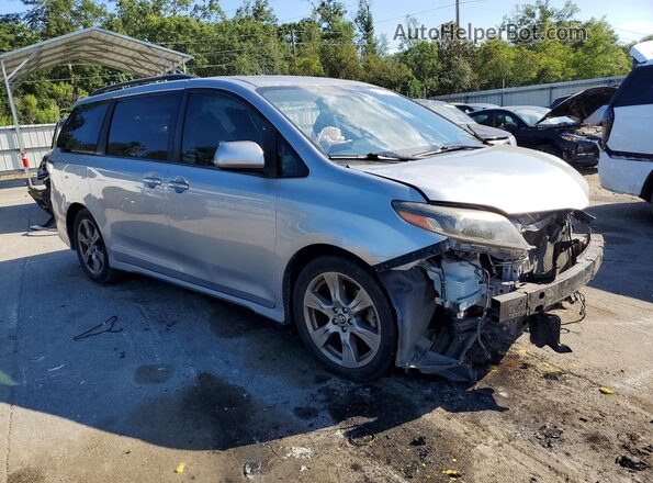5TDXZ3DC1JS953177 2018 TOYOTA SIENNA Silver Delantero derecho