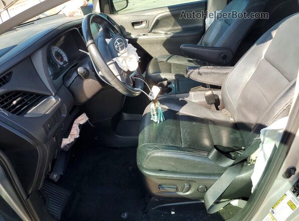 5TDXZ3DC1JS953177 2018 TOYOTA SIENNA Silver Vista interior delantera