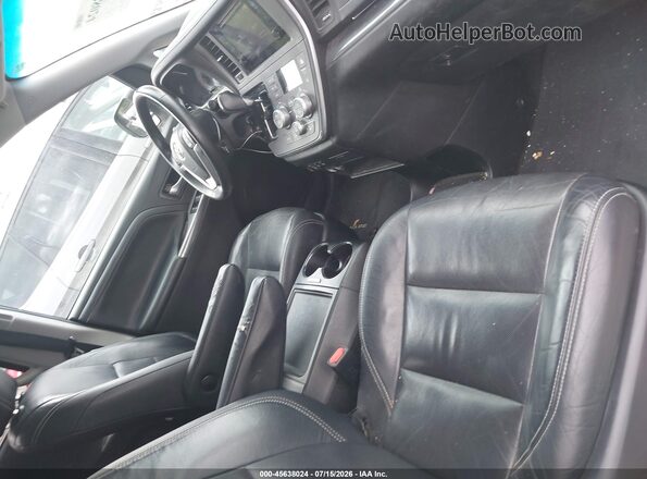5TDXZ3DC2HS802066 2017 TOYOTA SIENNA White Widok wnętrza z przodu