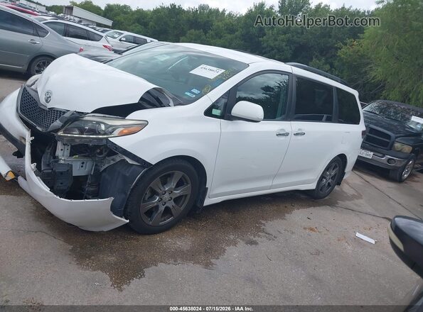 5TDXZ3DC2HS802066 2017 TOYOTA SIENNA White Widok wnętrza 360 stopni