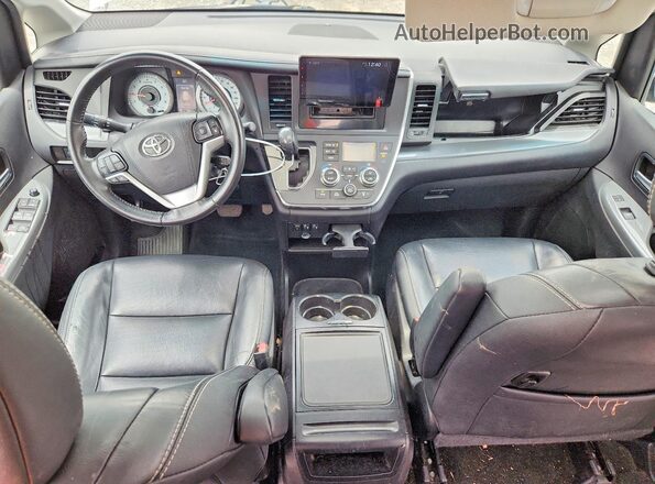 5TDXZ3DC2HS873249 2017 TOYOTA SIENNA White წინა პანელის ხედი