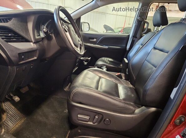 5TDXZ3DC3JS934095 2018 TOYOTA SIENNA Red Vista interior delantera
