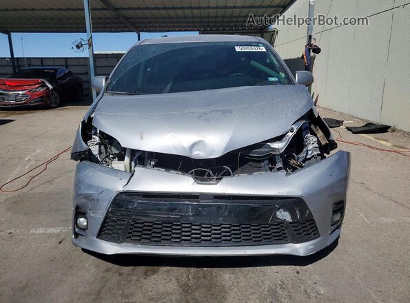 5TDXZ3DC4JS907049 2018 TOYOTA SIENNA Silver Դիմացի տեսք