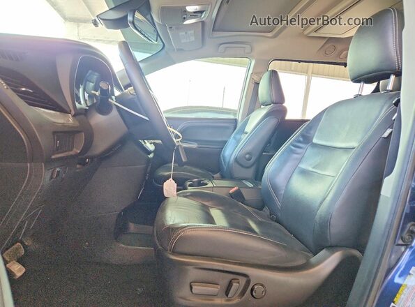 5TDXZ3DC4JS911585 2018 TOYOTA SIENNA Blue Widok wnętrza z przodu