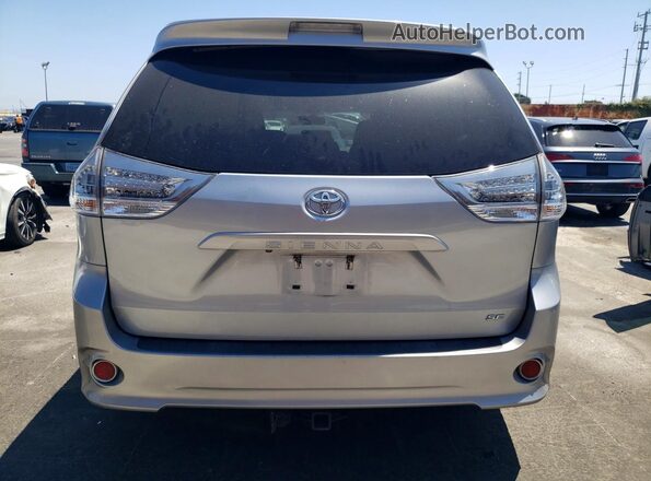5TDXZ3DC5HS840598 2017 TOYOTA SIENNA Серый Вид сзади