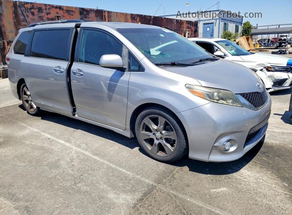 5TDXZ3DC5HS840598 2017 TOYOTA SIENNA Серый Передняя правая четверть