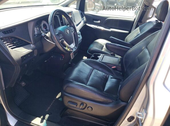 5TDXZ3DC5HS840598 2017 TOYOTA SIENNA Серый Вид салона спереди