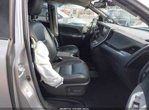 5TDXZ3DC5JS947995 2018 TOYOTA SIENNA Silver Սալոնի դիմացի տեսք