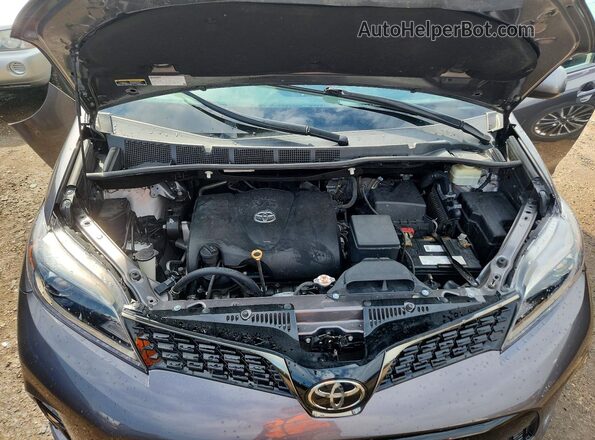 5TDXZ3DC7JS959257 2018 TOYOTA SIENNA Gray Vista interior trasera