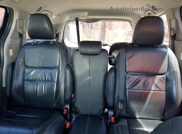 5TDXZ3DC9HS852804 2017 TOYOTA SIENNA Silver Հետևի նստատեղերի տեսք