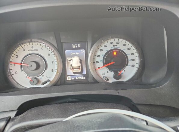5TDXZ3DC9JS939852 2018 TOYOTA SIENNA Black Вид щитка приладів