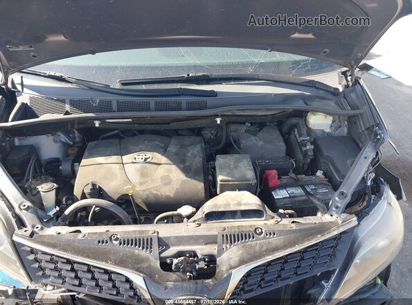 5TDXZ3DCOJS930912 2018 TOYOTA SIENNA Серый Вид сзади