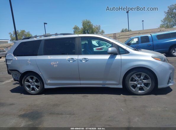 5TDXZ3DCXJS957213 2018 TOYOTA SIENNA Silver Панорамний вид салону 360°
