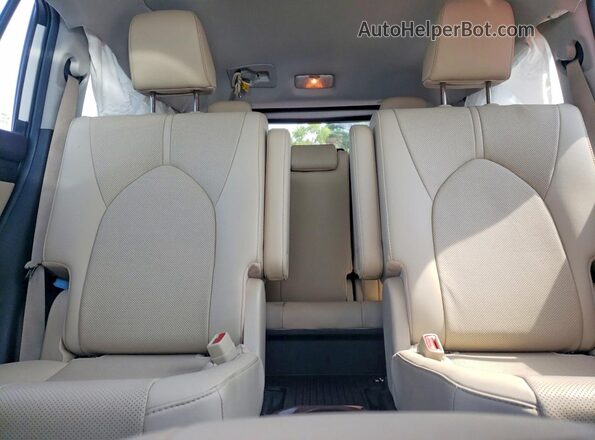 5TDYARAH0MS005467 2021 TOYOTA HIGHLANDER Белый Вид задних сидений