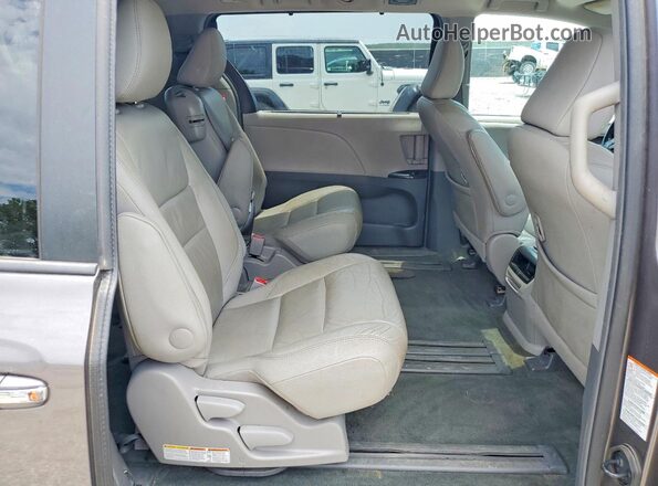 5TDYK3DC0GS707934 2016 TOYOTA SIENNA Gray Vista interior trasera