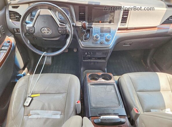 5TDYK3DC0GS758771 2016 TOYOTA SIENNA Серый Вид панели приборов