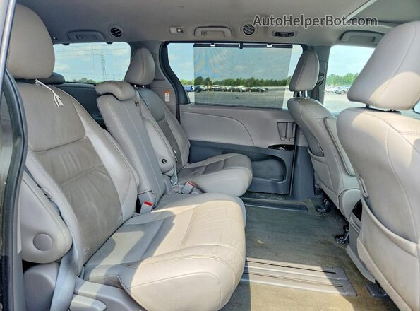 5TDYK3DC0GS759788 2016 TOYOTA SIENNA Gray Rear interior view