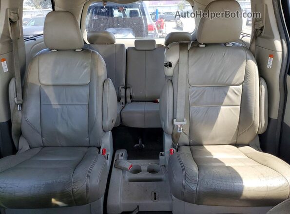 5TDYK3DC1GS755409 2016 TOYOTA SIENNA White Vista de los asientos traseros