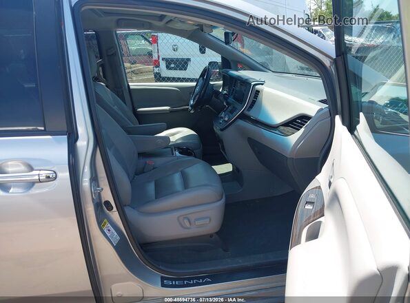 5TDYK3DC2GS709071 2016 TOYOTA SIENNA Gray Вид салону спереду
