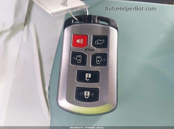 5TDYK3DC3GS729779 2016 TOYOTA SIENNA Серый Вид панели приборов