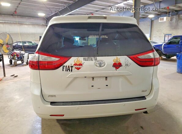 5TDYK3DC3GS744976 2016 TOYOTA SIENNA White უკანა ხედი