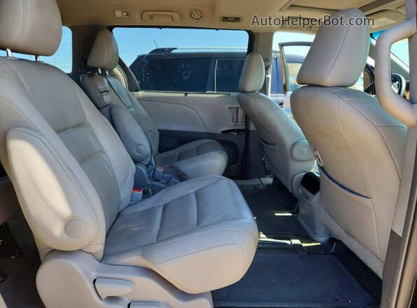 5TDYK3DC4GS754433 2016 TOYOTA SIENNA Black Вид задньої частини салону