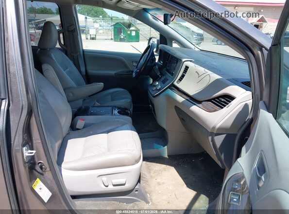 5TDYK3DC5GS722901 2016 TOYOTA SIENNA Gray Front interior view