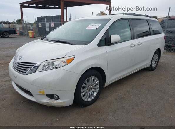 5TDYK3DC5GS754330 2016 TOYOTA SIENNA White Vista tres cuartos delantera izquierda