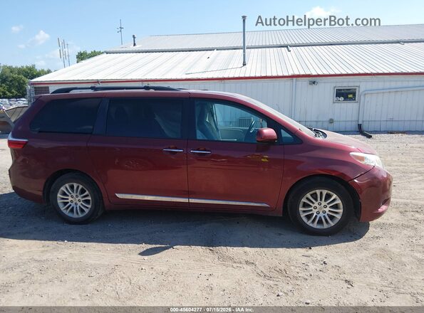 5TDYK3DC6GS741876 2016 TOYOTA SIENNA Burgundy Вид задньої частини салону