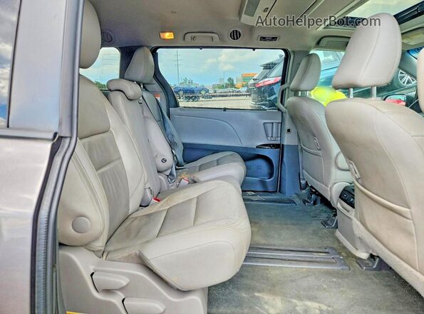 5TDYK3DC7GS735505 2016 TOYOTA SIENNA Gray უკანა სალონის ხედი