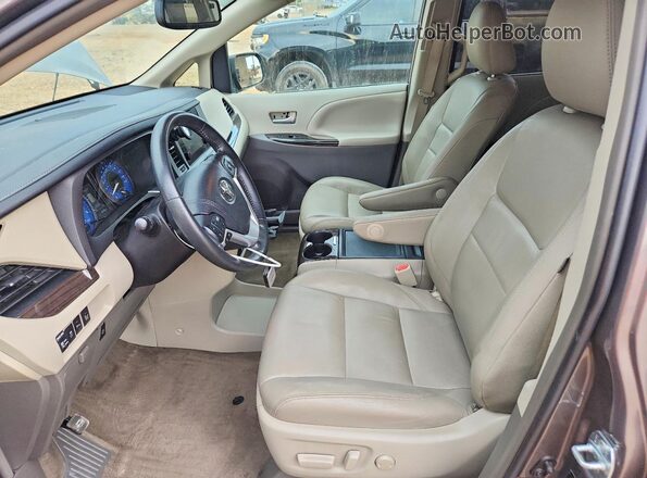 5TDYK3DC8GS765127 2016 TOYOTA SIENNA Серый Вид салона спереди