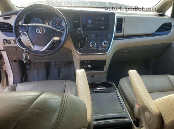 5TDYK3DC9GS707513 2016 TOYOTA SIENNA Белый Вид панели приборов