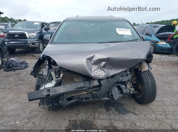 5TDYK3DCXGS725972 2016 TOYOTA SIENNA Champagne Vista interior trasera