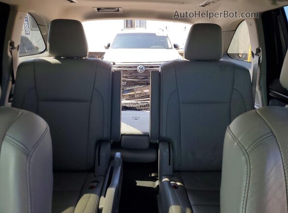 5TDYKRFHXGS157136 2016 TOYOTA HIGHLANDER Silver უკანა სავარძლების ხედი