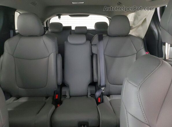 5TDYRKEC1SS262276 2025 TOYOTA SIENNA White უკანა სავარძლების ხედი