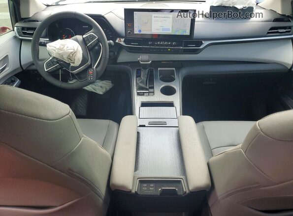 5TDYRKEC1TS296297 2026 TOYOTA SIENNA Silver Widok deski rozdzielczej