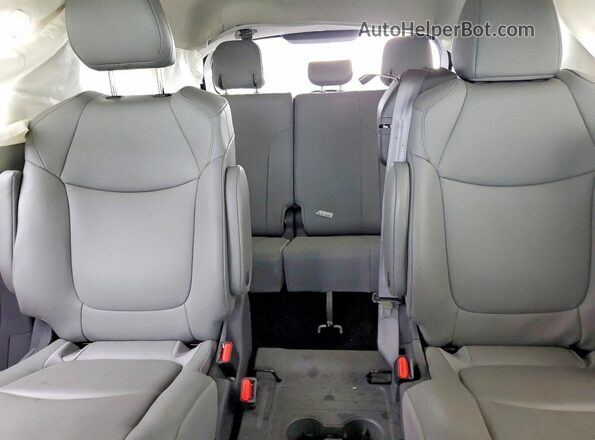 5TDYRKEC3MS023511 2021 TOYOTA SIENNA Silver Vista de los asientos traseros