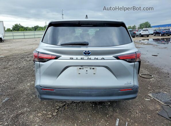 5TDYRKEC3MS023511 2021 TOYOTA SIENNA Silver Vista trasera