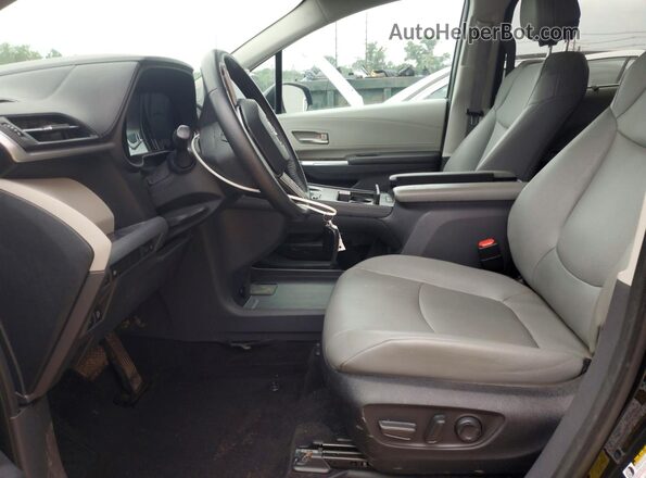 5TDYRKEC3PS140445 2023 TOYOTA SIENNA Black Front interior view